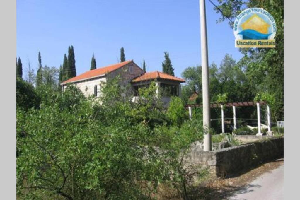 Sleep & Fly Cottage Čilipi Buitenkant foto