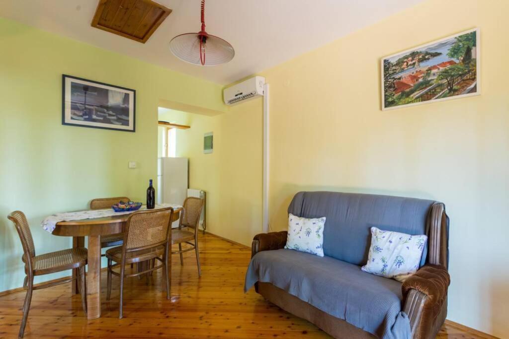 Sleep & Fly Cottage Čilipi Buitenkant foto